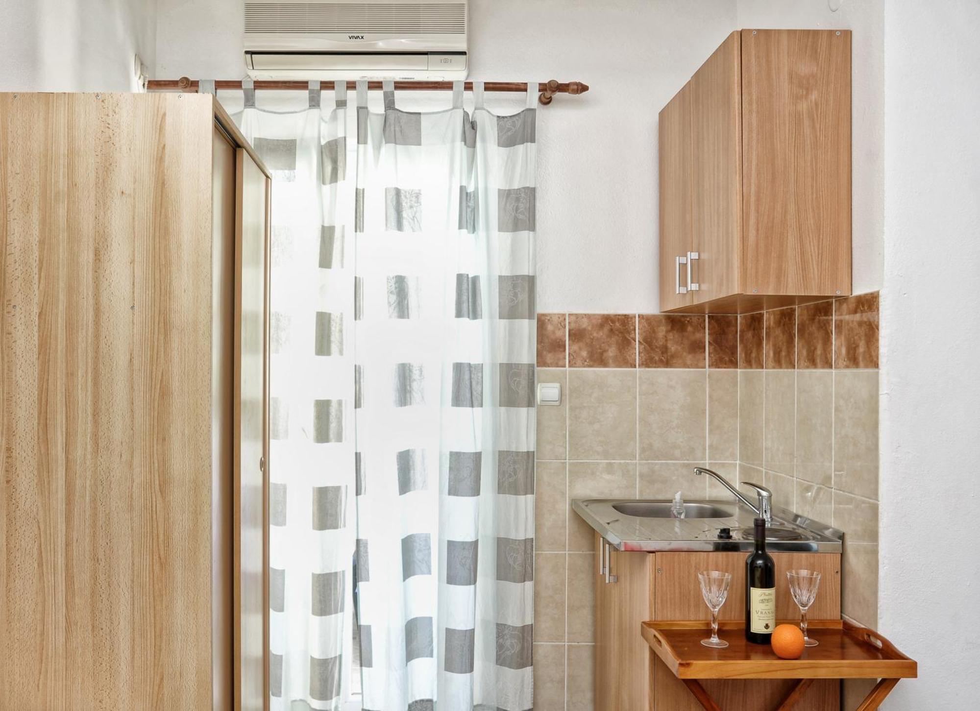 Studio Lemon Apartment *