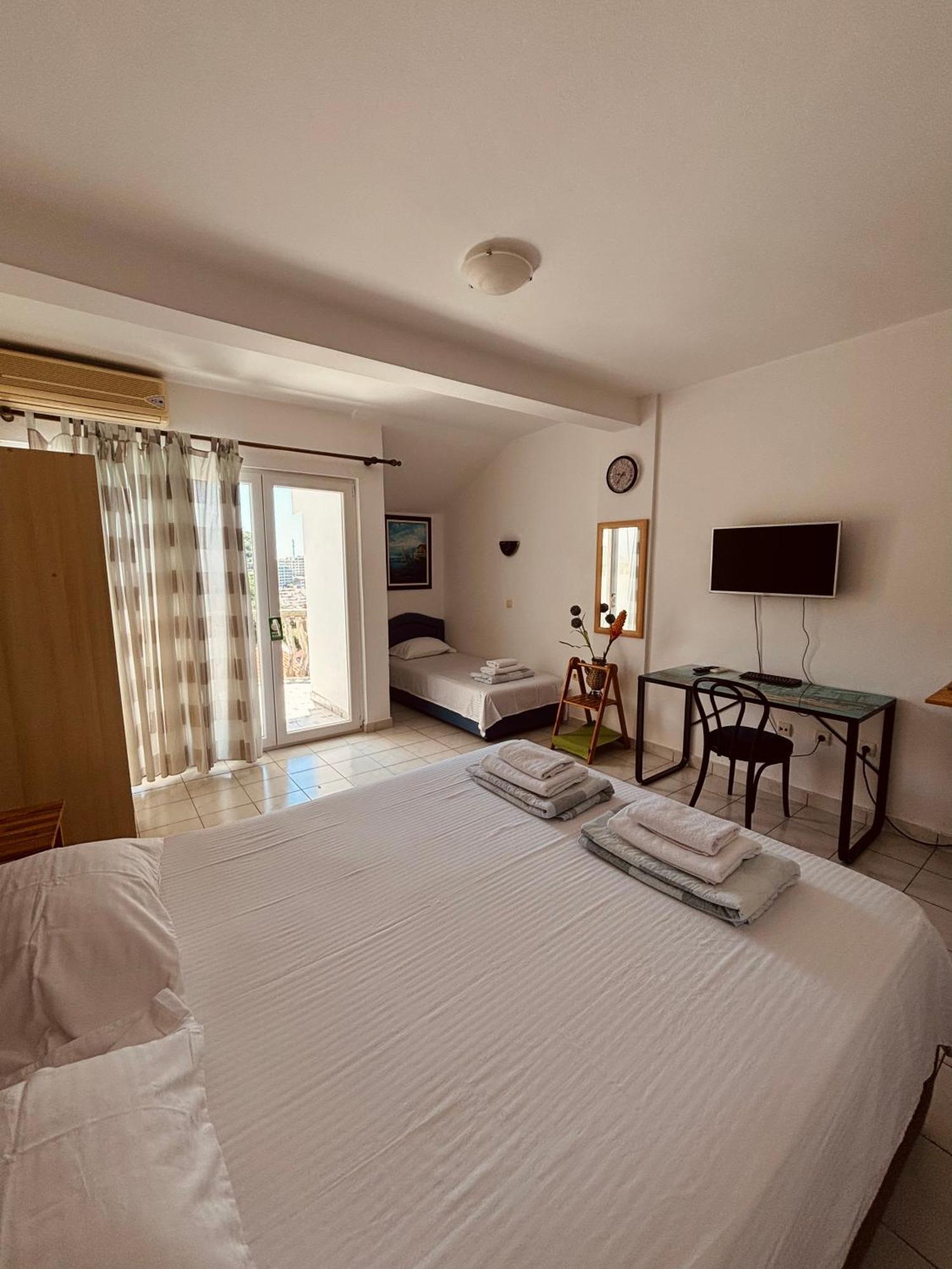 Studio Lemon Apartment