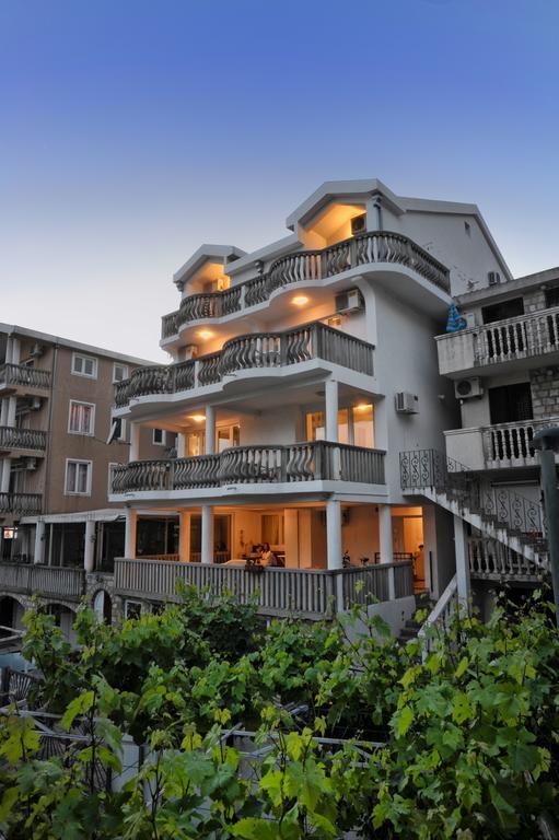 Studio Lemon Apartment Budva