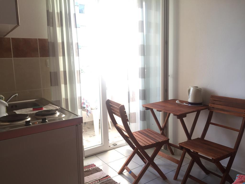 Studio Lemon Apartment *