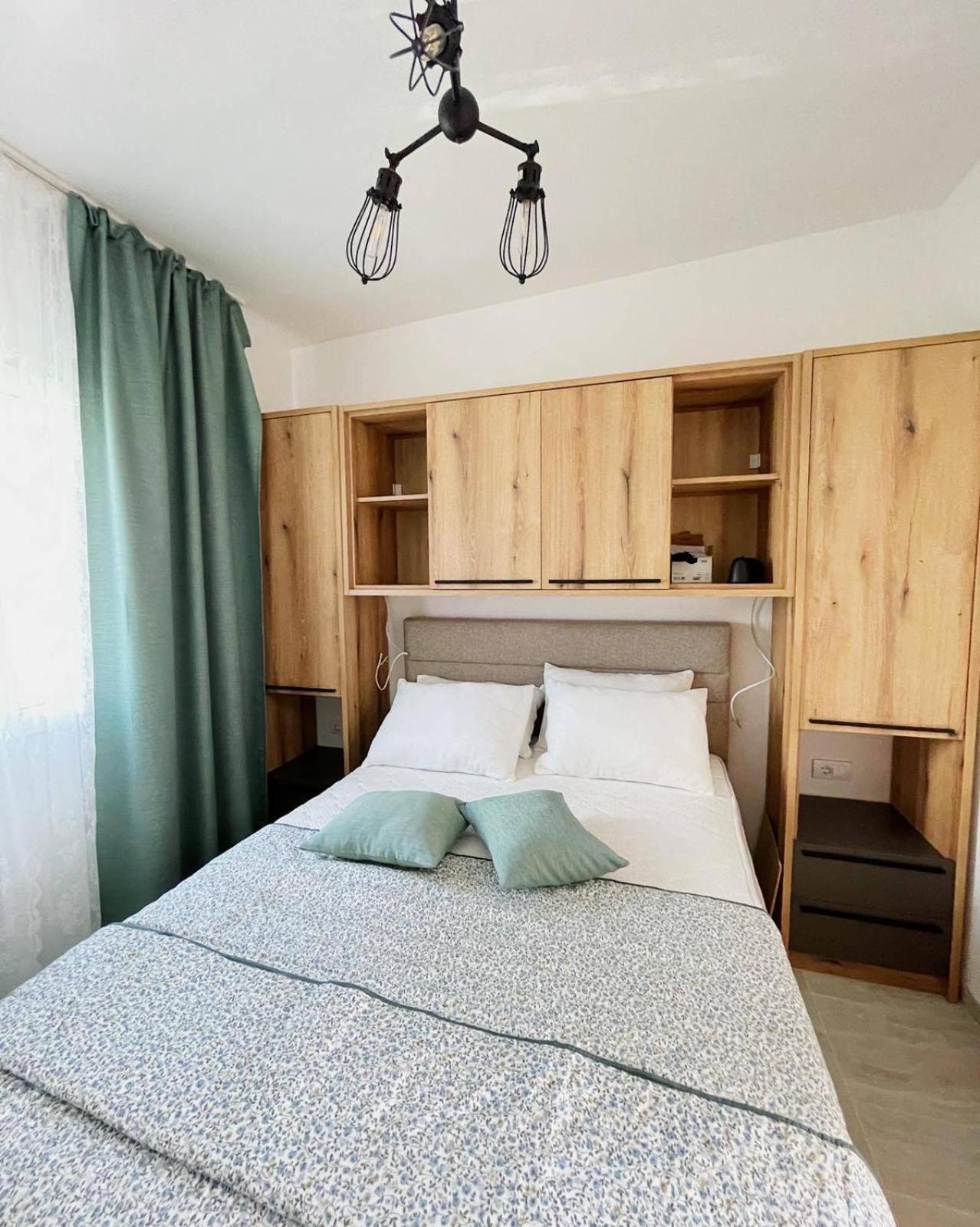 Studio Lemon * Budva